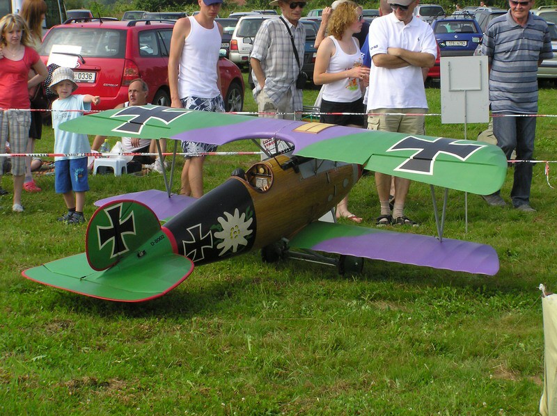 OBŘÍ MODELY 2009