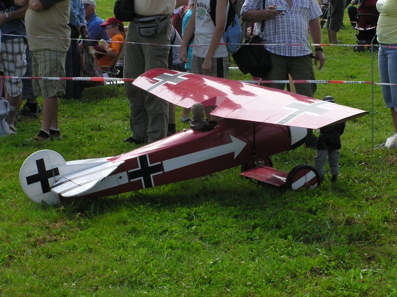 OBŘÍ MODELY 2009