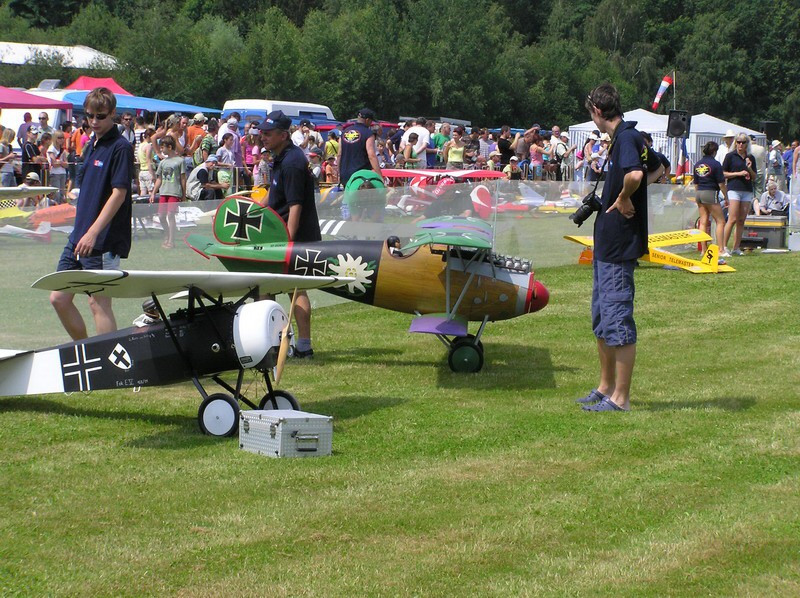 OBŘÍ MODELY 2009