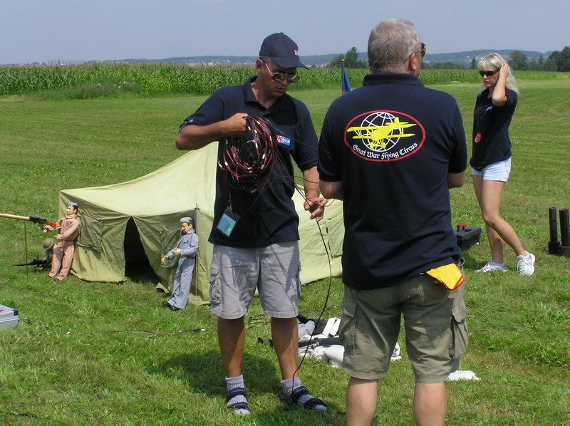 OBŘÍ MODELY 2009