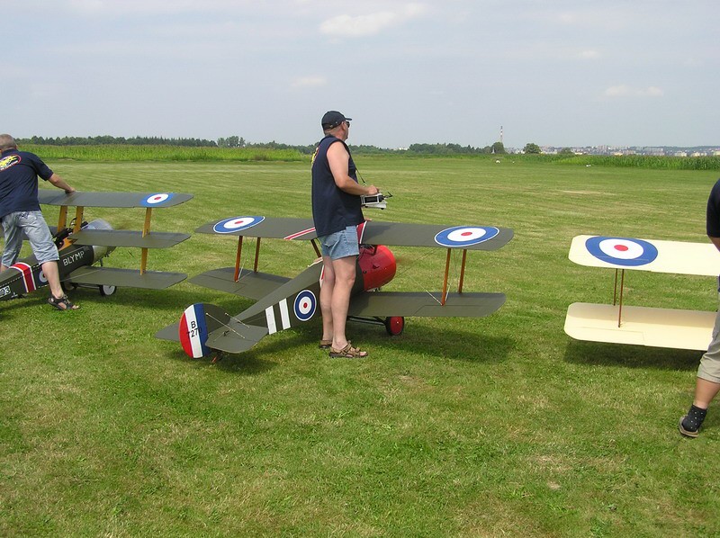 OBŘÍ MODELY 2009
